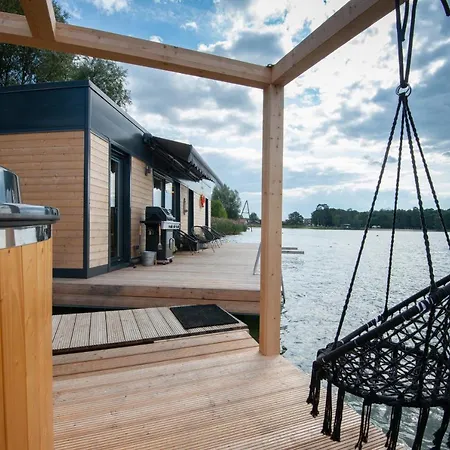 Costa Del Kryspi Całoroczne Na Wodzie Apartament *