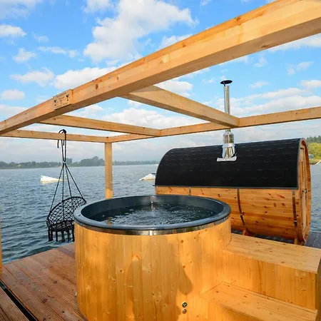 Costa Del Kryspi Całoroczne Na Wodzie Cholerzyn