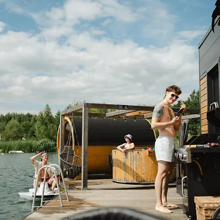 Costa Del Kryspi Całoroczne Na Wodzie Apartament