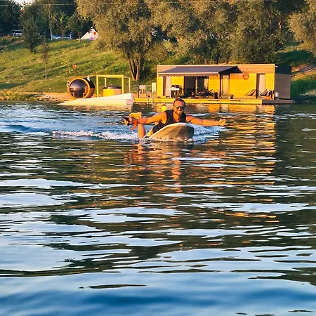 Costa Del Kryspi Całoroczne Na Wodzie Apartament Cholerzyn