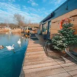 Costa Del Kryspi Caloroczne Na Wodzie * Cholerzyn
