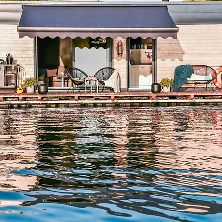 Apartment Costa Del Kryspi Caloroczne Na Wodzie